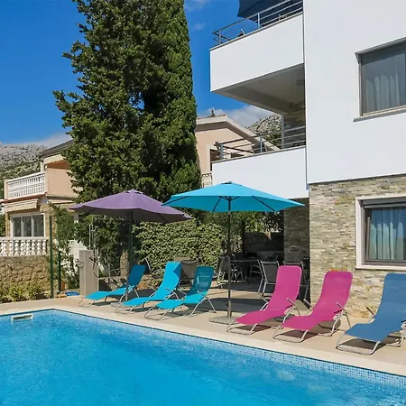 9 Bedroom Awesome In Starigrad Prázdninový dům *